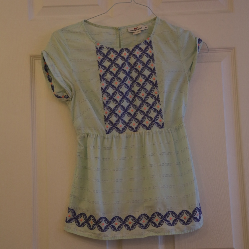 Vineyard Vines Women's Embroidered Top